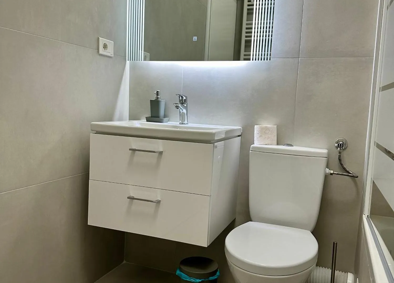Alex Mnl Lux Appartment- Free Parking Bucareste 0*,  Roménia
